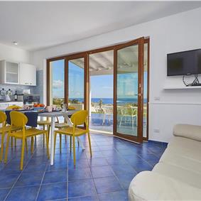 3 bedroom villa with pool, Scopello, sleeps 6